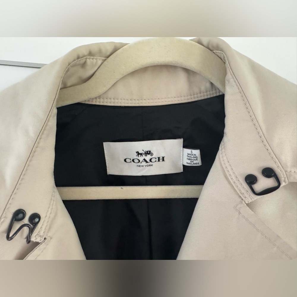 Coach Light Beige Double-Breasted Trench Coat in women’s size small. - Picture 4 of 10